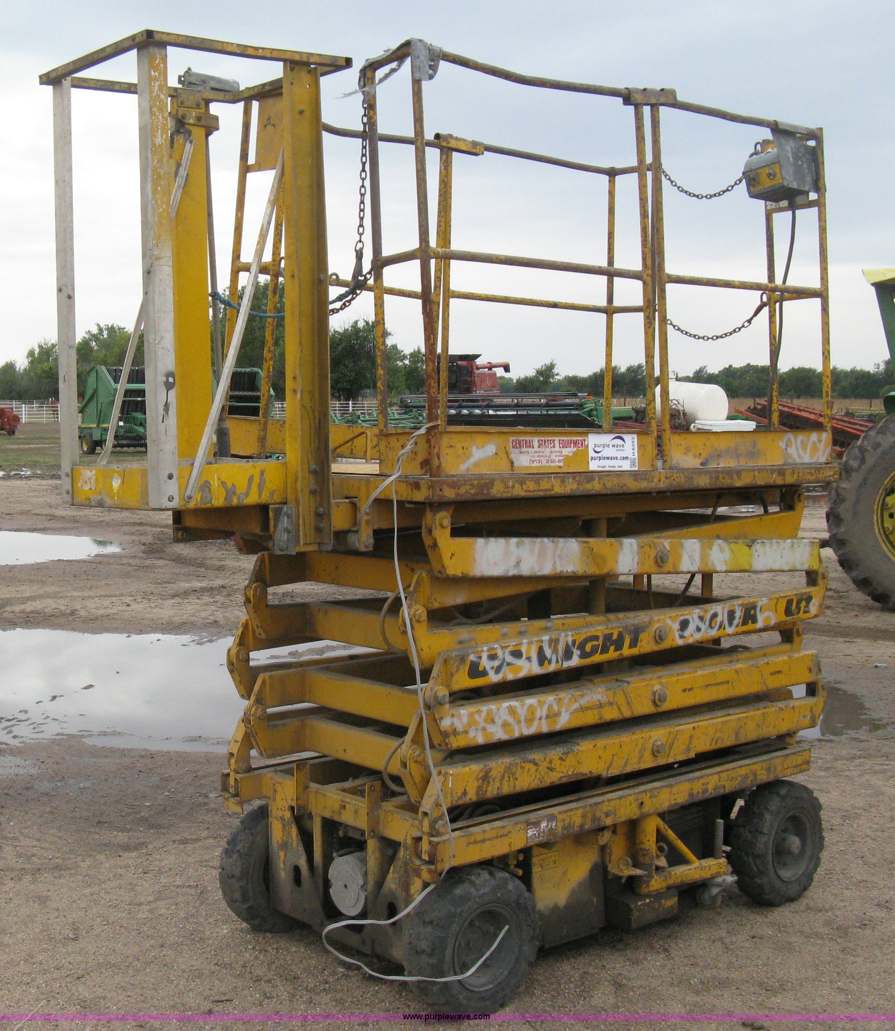 Up Right Tiger electric scissor lift in Kinsley, KS Item H6253 sold Purple Wave