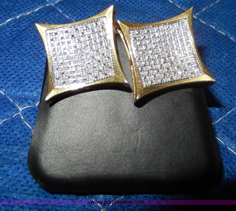 image for item AT9324 Assorted jewelry