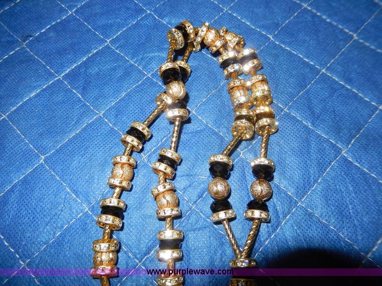 image for item AT9324 Assorted jewelry