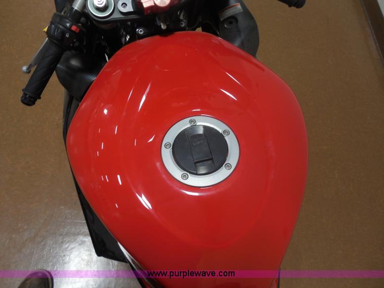 image for item AT9377 2006 Suzuki GSX-R1000 motorcycle