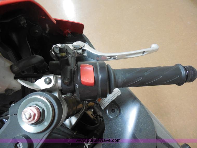 image for item AT9377 2006 Suzuki GSX-R1000 motorcycle