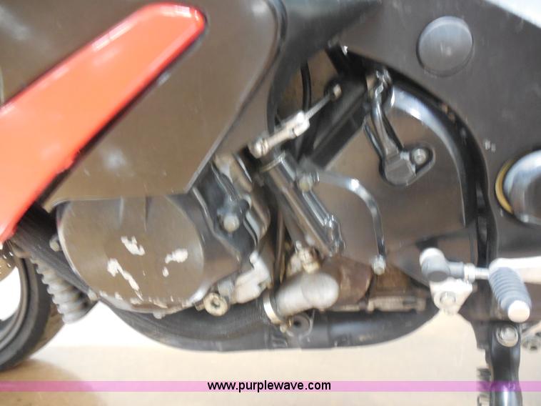 image for item AT9377 2006 Suzuki GSX-R1000 motorcycle