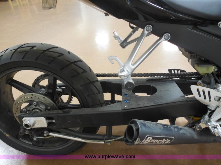 image for item AT9377 2006 Suzuki GSX-R1000 motorcycle