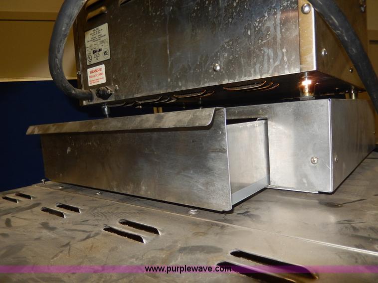 image for item AT9411 Assorted restaurant equipment