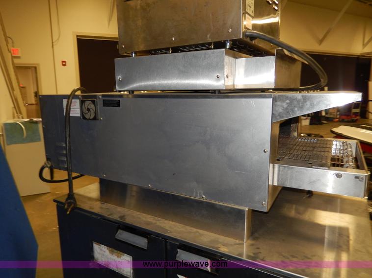 image for item AT9411 Assorted restaurant equipment