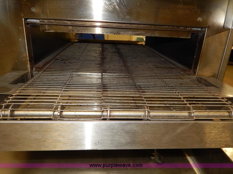 image for item AT9411 Assorted restaurant equipment