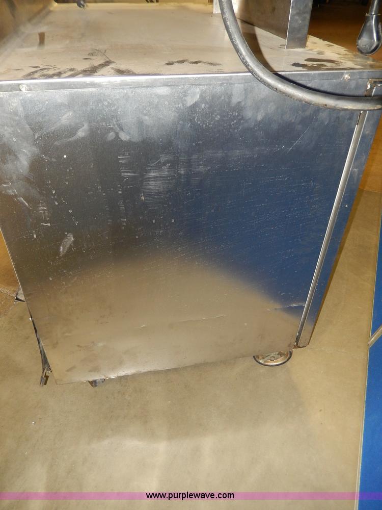 image for item AT9411 Assorted restaurant equipment