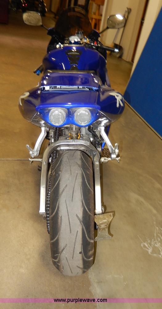 image for item AT9412 2000 Yamaha YZF-R1 motorcycle