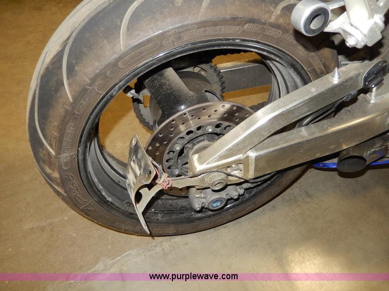 image for item AT9412 2000 Yamaha YZF-R1 motorcycle