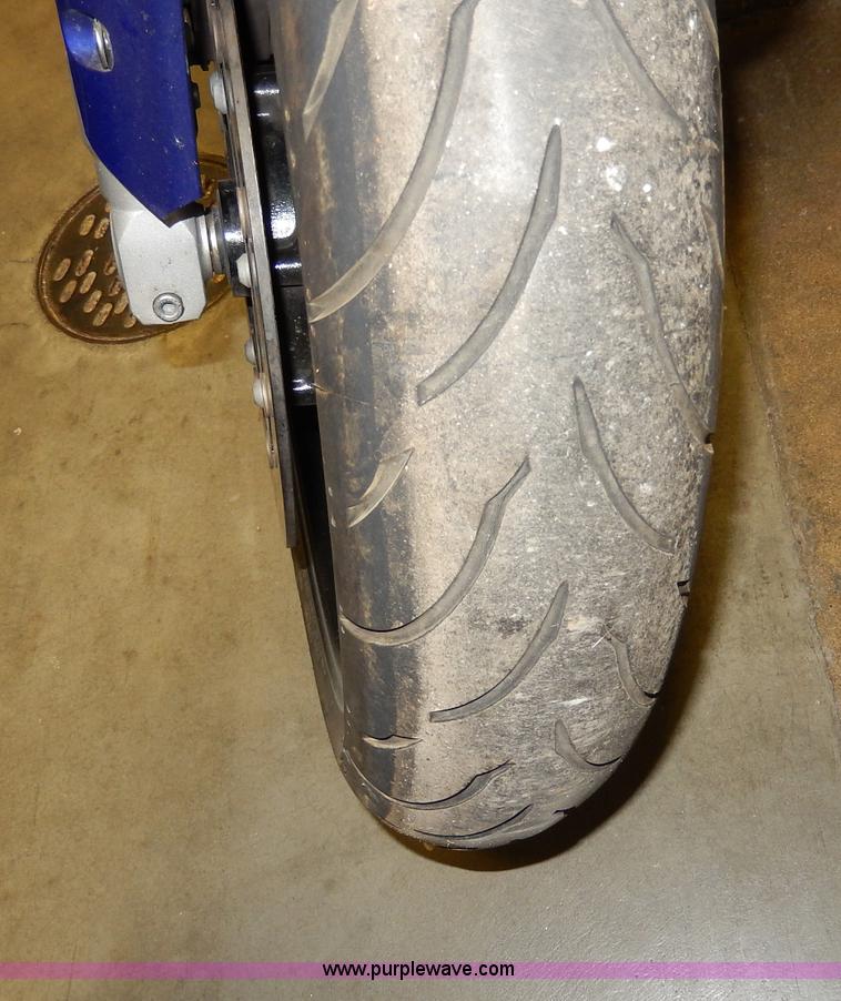 image for item AT9412 2000 Yamaha YZF-R1 motorcycle