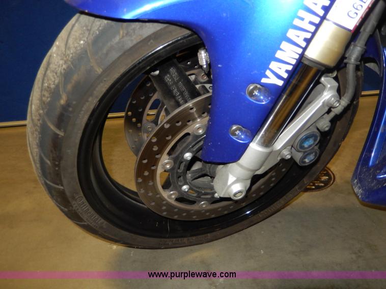image for item AT9412 2000 Yamaha YZF-R1 motorcycle