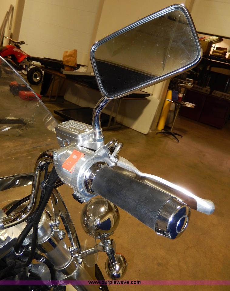 image for item AT9413 2003 Honda VTX1800R motorcycle