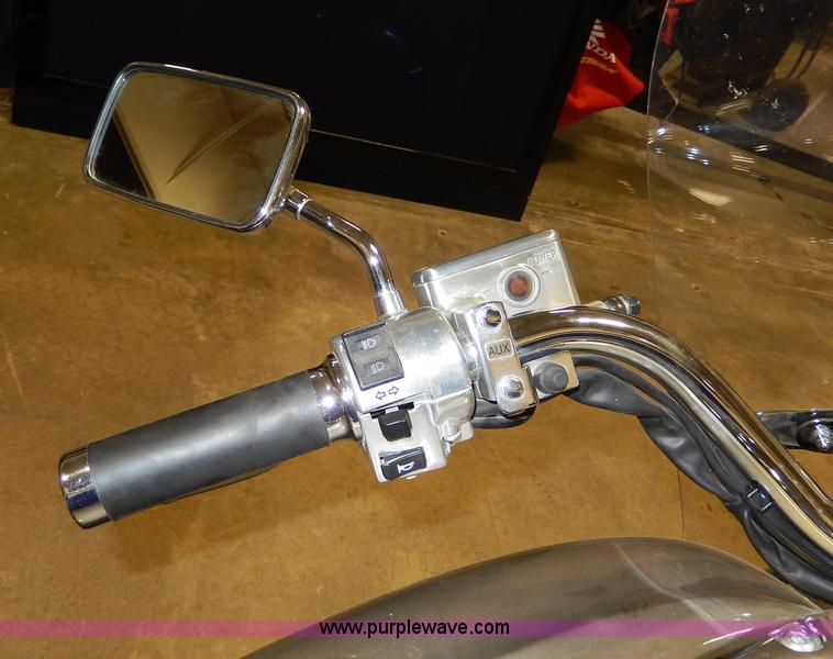 image for item AT9413 2003 Honda VTX1800R motorcycle