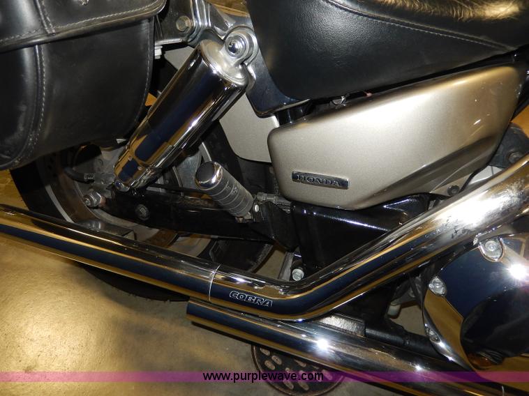 image for item AT9413 2003 Honda VTX1800R motorcycle