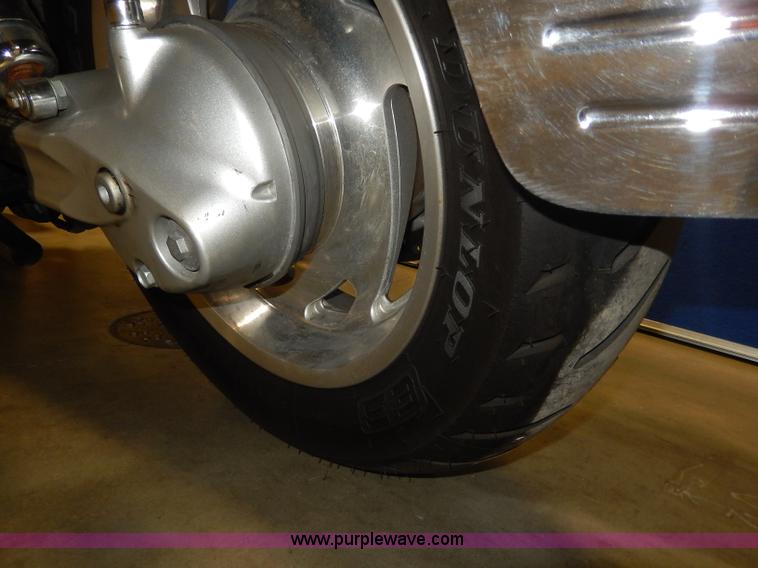 image for item AT9413 2003 Honda VTX1800R motorcycle