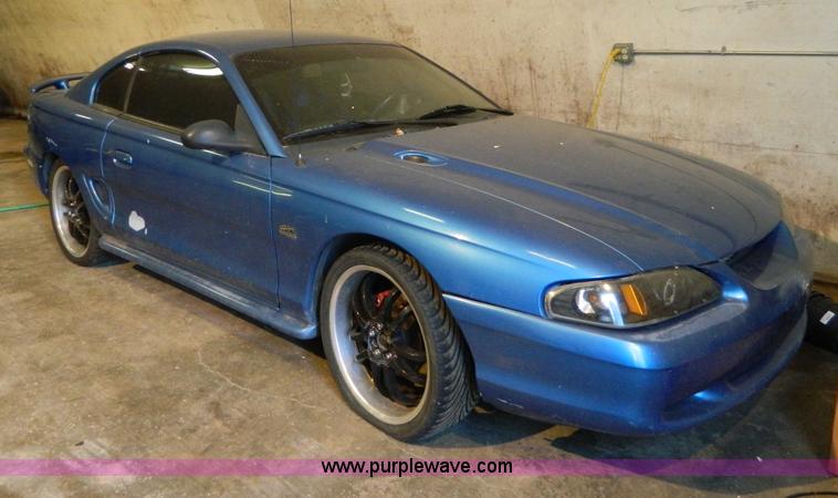 image for item D6039 1995 Ford Mustang GT