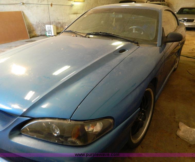 image for item D6039 1995 Ford Mustang GT