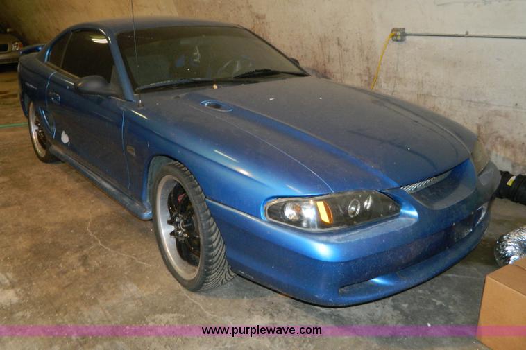 image for item D6039 1995 Ford Mustang GT