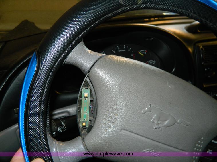 image for item D6039 1995 Ford Mustang GT