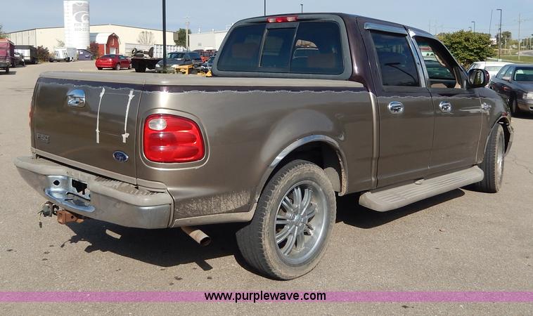image for item H9588 2001 Ford F150 King Ranch SuperCrew pickup truck