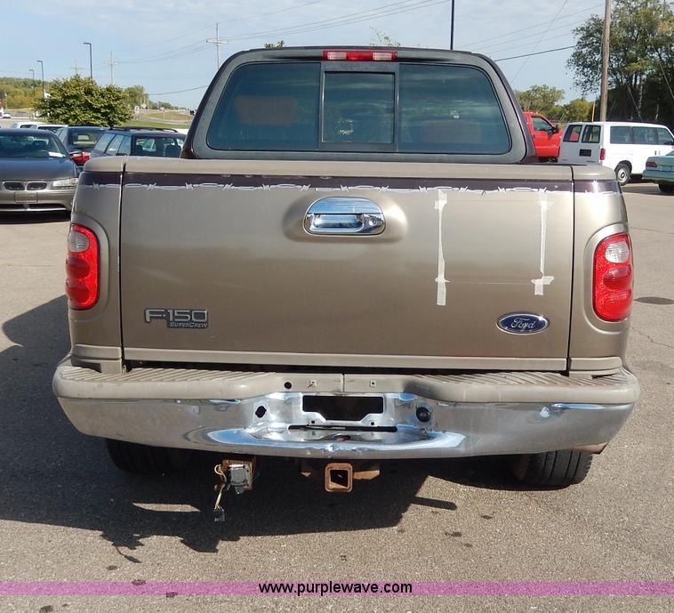 image for item H9588 2001 Ford F150 King Ranch SuperCrew pickup truck