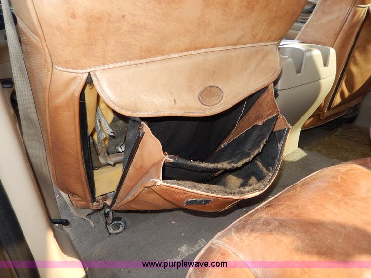 image for item H9588 2001 Ford F150 King Ranch SuperCrew pickup truck