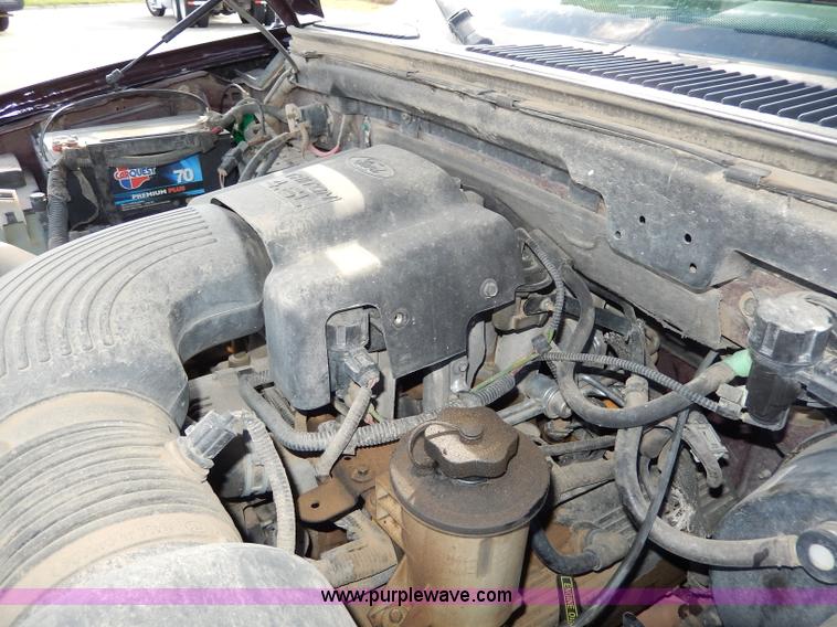 image for item H9588 2001 Ford F150 King Ranch SuperCrew pickup truck