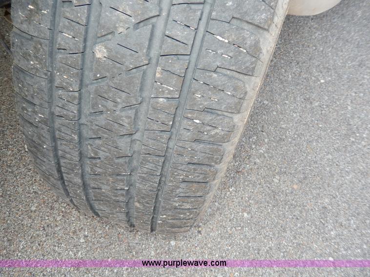 image for item H9588 2001 Ford F150 King Ranch SuperCrew pickup truck