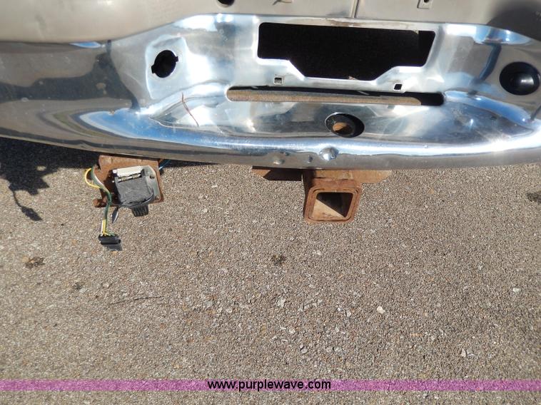 image for item H9588 2001 Ford F150 King Ranch SuperCrew pickup truck