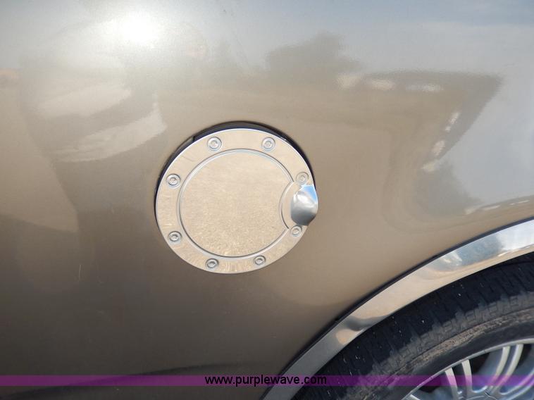 image for item H9588 2001 Ford F150 King Ranch SuperCrew pickup truck