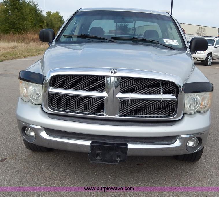 image for item H9589 2002 Dodge Ram 1500 SLT Quad Cab pickup truck