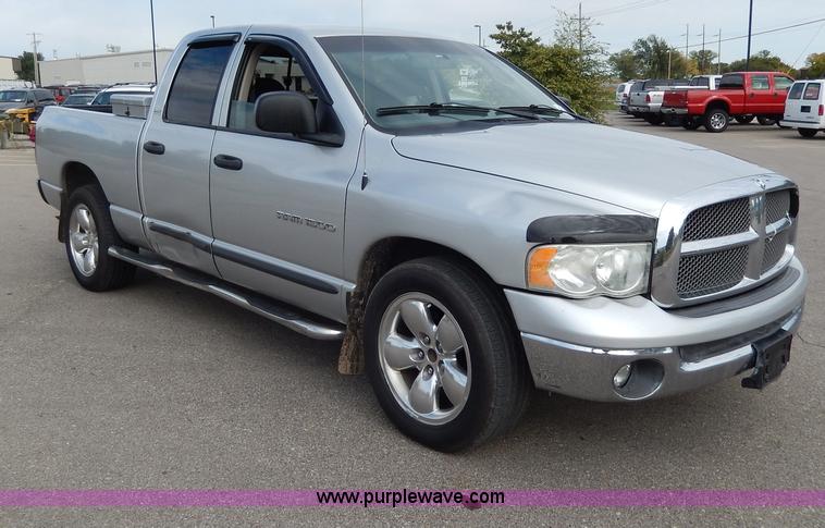 image for item H9589 2002 Dodge Ram 1500 SLT Quad Cab pickup truck