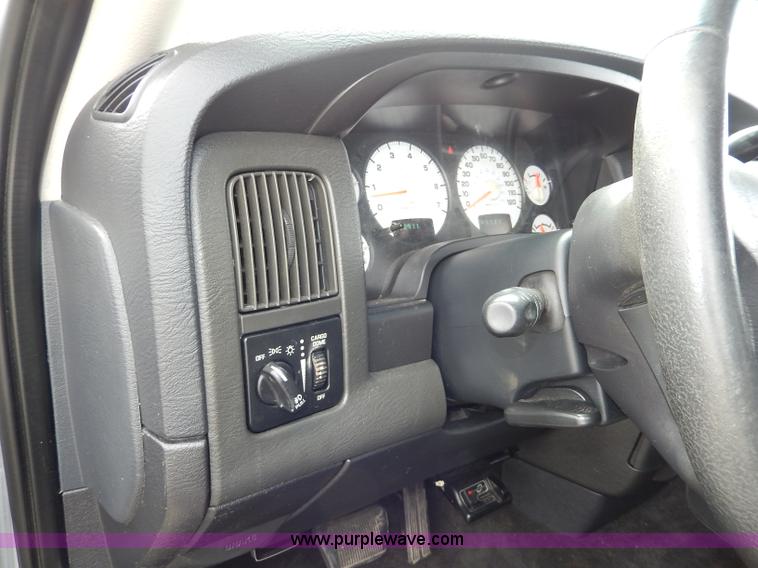 image for item H9589 2002 Dodge Ram 1500 SLT Quad Cab pickup truck