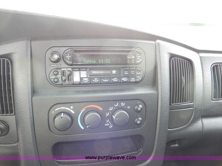 image for item H9589 2002 Dodge Ram 1500 SLT Quad Cab pickup truck