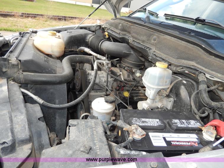 image for item H9589 2002 Dodge Ram 1500 SLT Quad Cab pickup truck