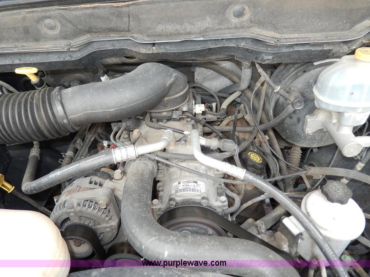 image for item H9589 2002 Dodge Ram 1500 SLT Quad Cab pickup truck