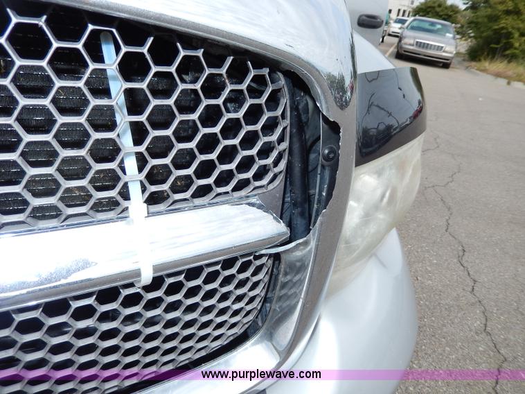 image for item H9589 2002 Dodge Ram 1500 SLT Quad Cab pickup truck