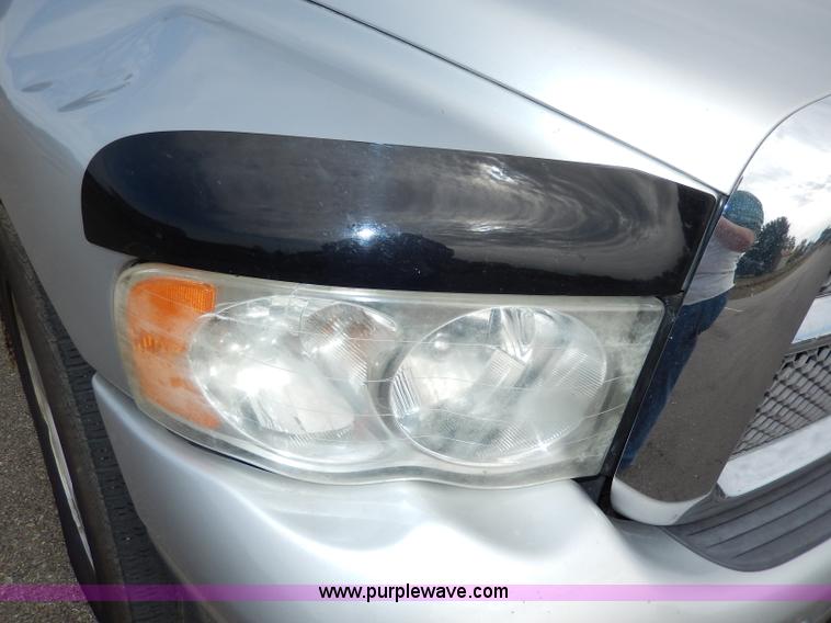 image for item H9589 2002 Dodge Ram 1500 SLT Quad Cab pickup truck