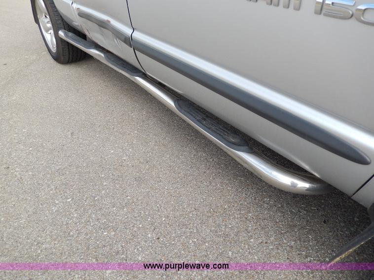 image for item H9589 2002 Dodge Ram 1500 SLT Quad Cab pickup truck