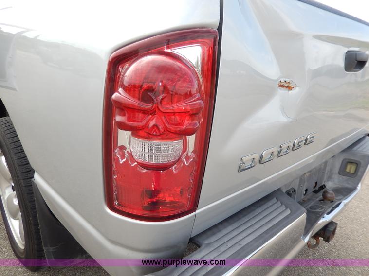 image for item H9589 2002 Dodge Ram 1500 SLT Quad Cab pickup truck