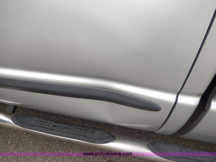 image for item H9589 2002 Dodge Ram 1500 SLT Quad Cab pickup truck