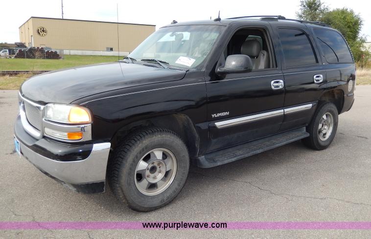 image for item H9590 2003 GMC Yukon SLT SUV