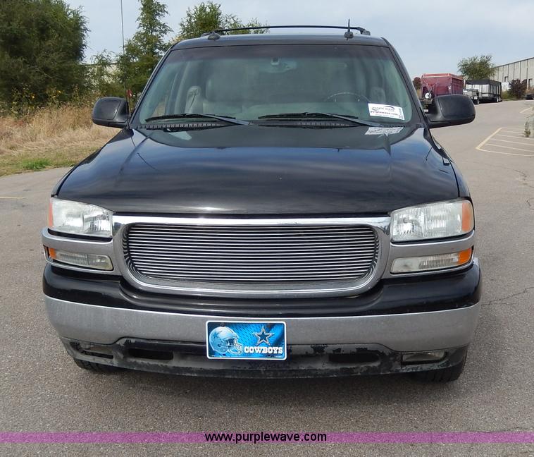image for item H9590 2003 GMC Yukon SLT SUV