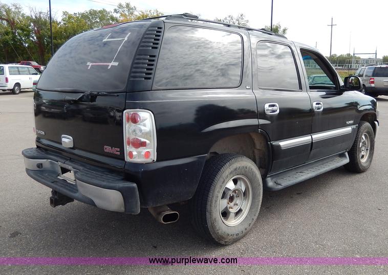 image for item H9590 2003 GMC Yukon SLT SUV