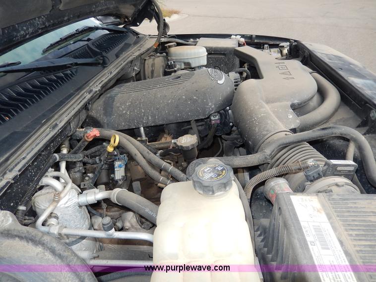 image for item H9590 2003 GMC Yukon SLT SUV