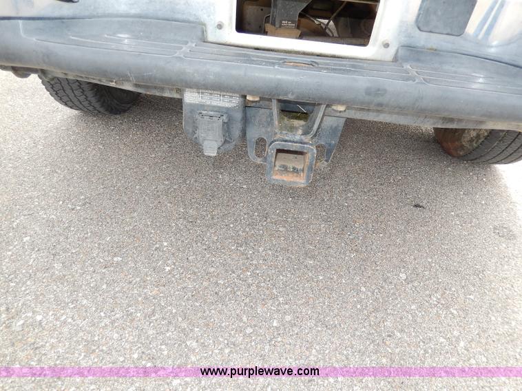 image for item H9590 2003 GMC Yukon SLT SUV