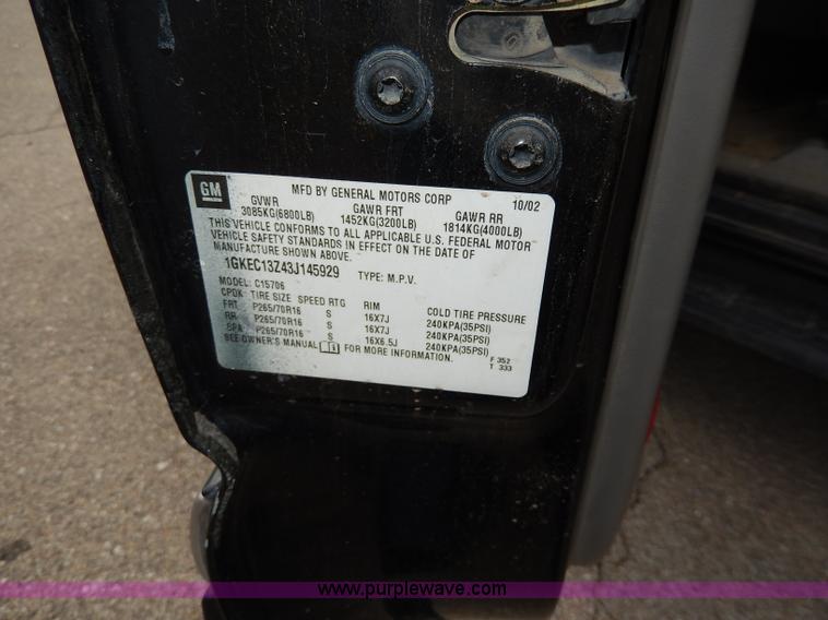 image for item H9590 2003 GMC Yukon SLT SUV