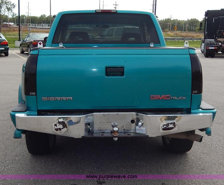 image for item H9591 1994 GMC Sierra 1500 SLE Club Cab pickup truck