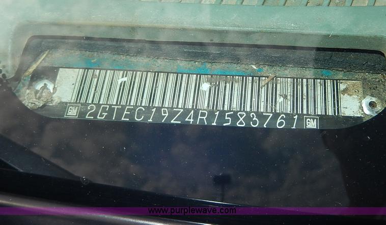 image for item H9591 1994 GMC Sierra 1500 SLE Club Cab pickup truck