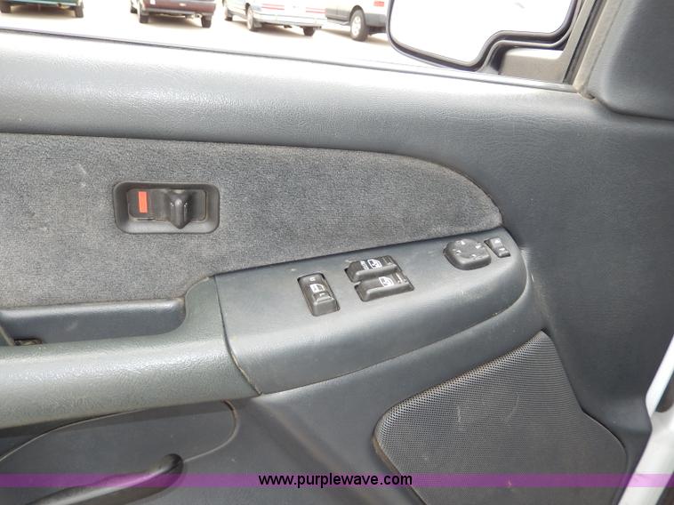 image for item H9592 2001 Chevrolet Silverado 1500 LS Z71 Off-Road pickup truck